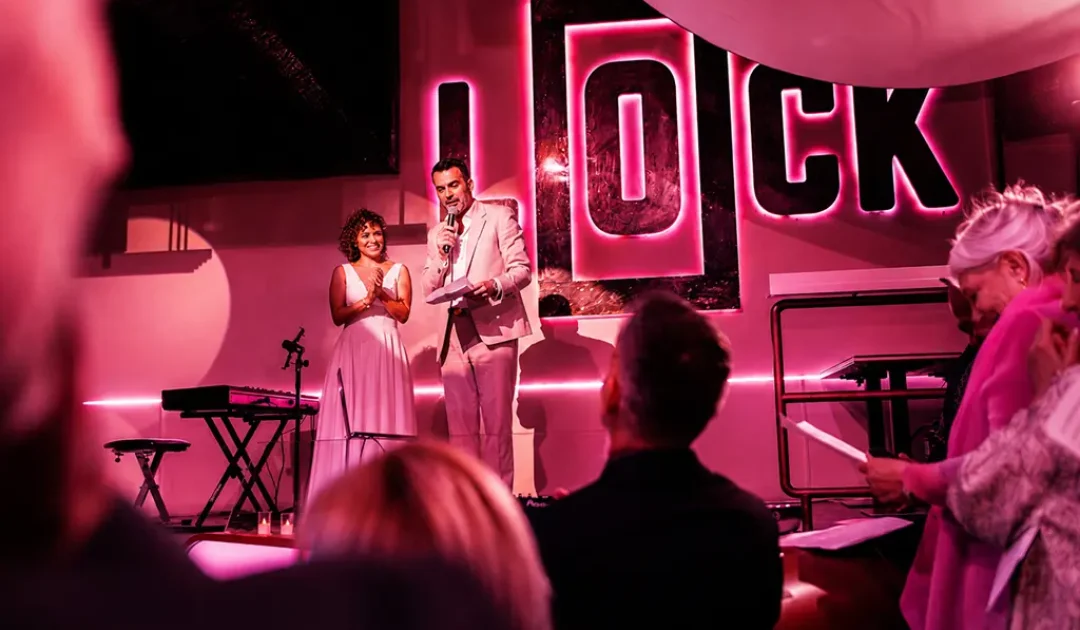10-ok-amiert-a-disco-wedding-mas
